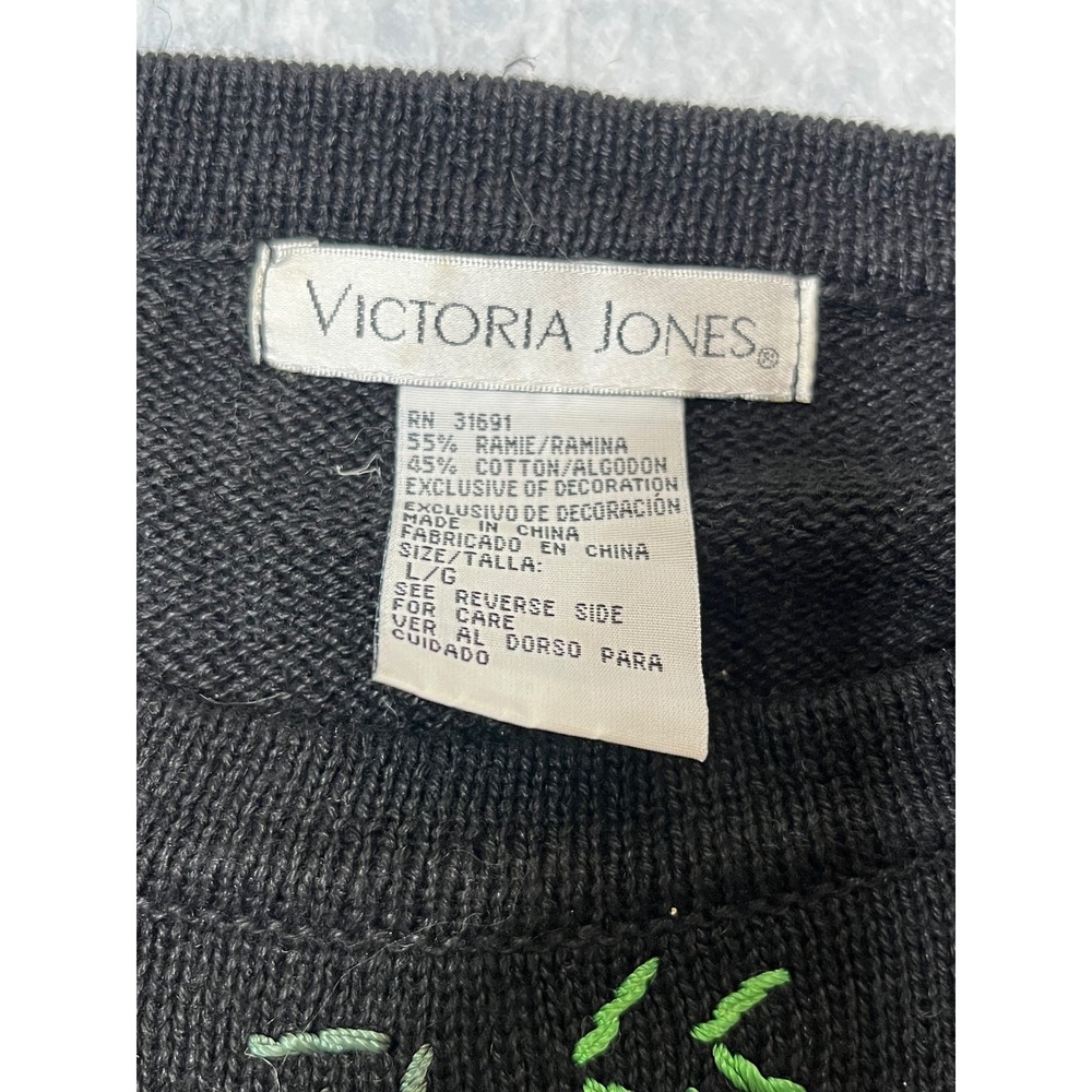 Victoria‎ Jones Vintage Christmas Sweater Black Embroidered Ornaments Beaded LG - Picture 5 of 5